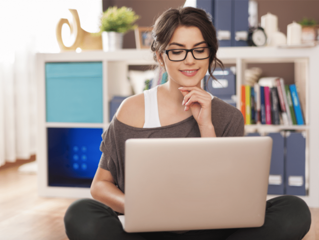 woman on laptop