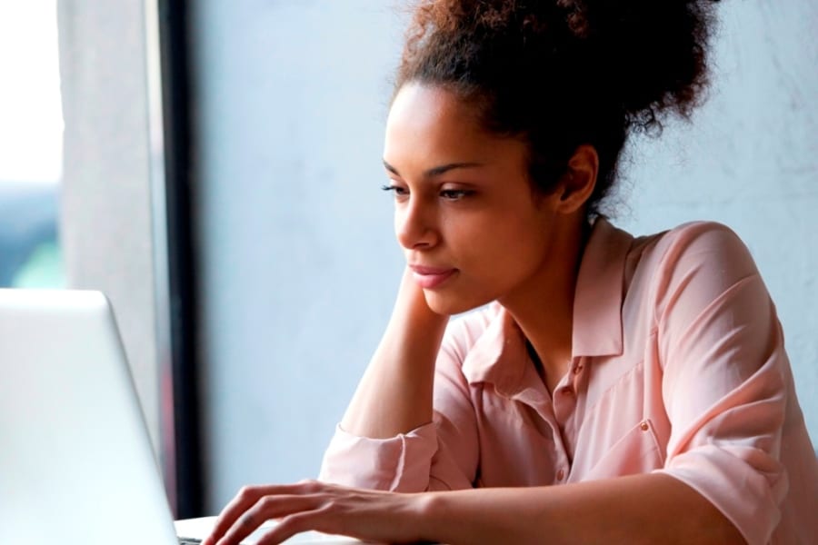 lady on laptop