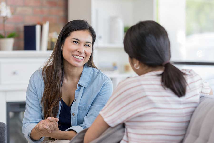 parent teaching teen about credit